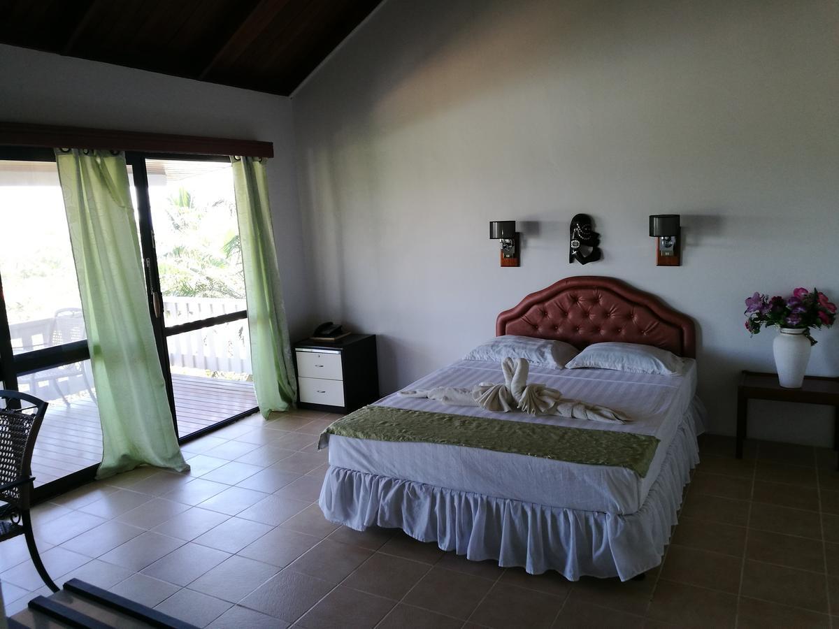 Honiara Hotel エクステリア 写真