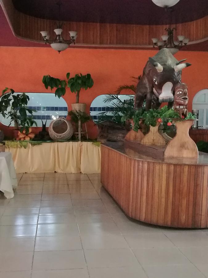 Honiara Hotel エクステリア 写真