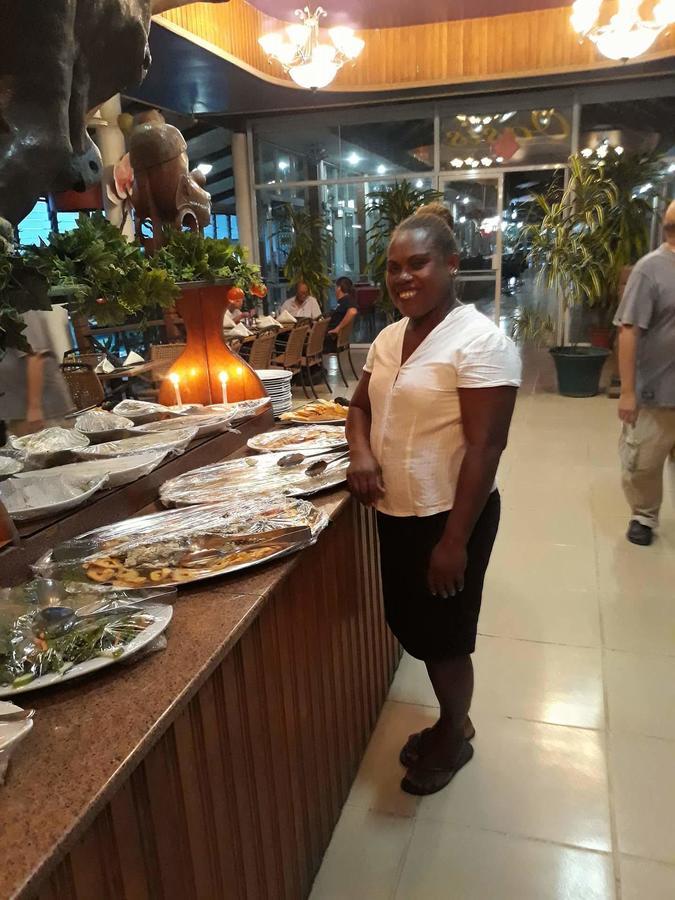 Honiara Hotel エクステリア 写真